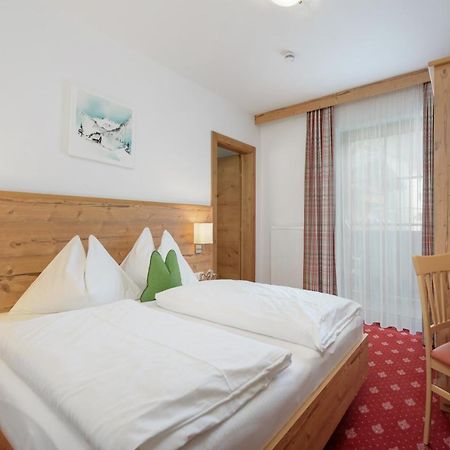 Pension Haus Am Dorfplatz Flachau Esterno foto
