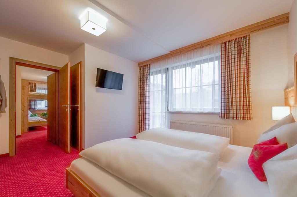 Pension Haus Am Dorfplatz Flachau Esterno foto