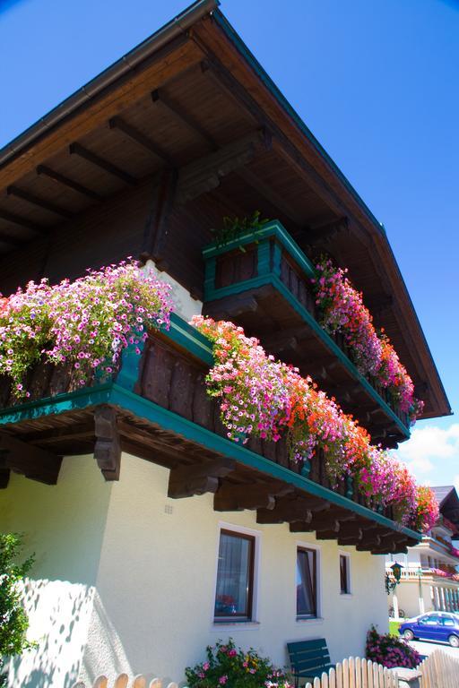 Pension Haus Am Dorfplatz Flachau Esterno foto