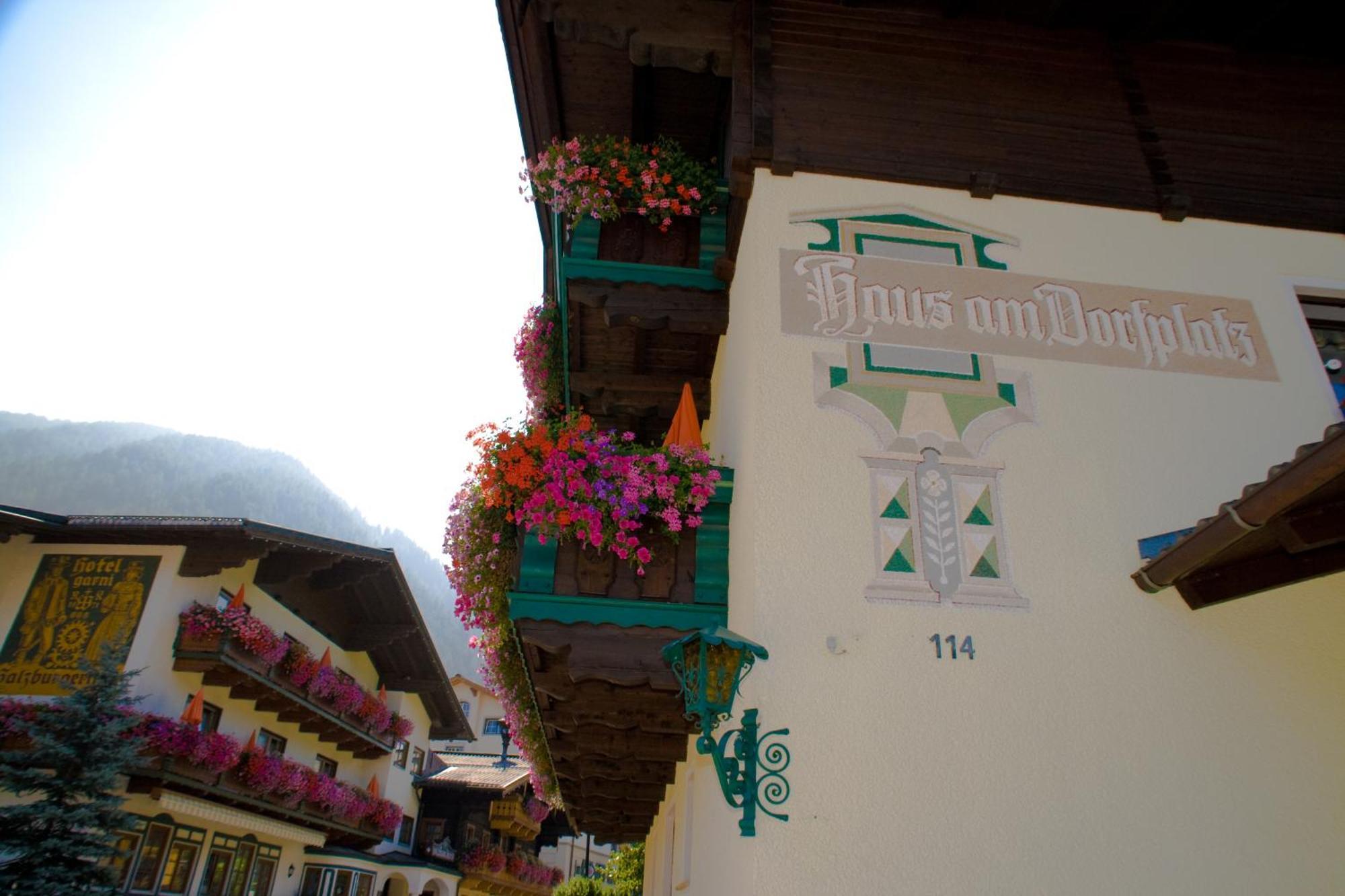 Pension Haus Am Dorfplatz Flachau Esterno foto
